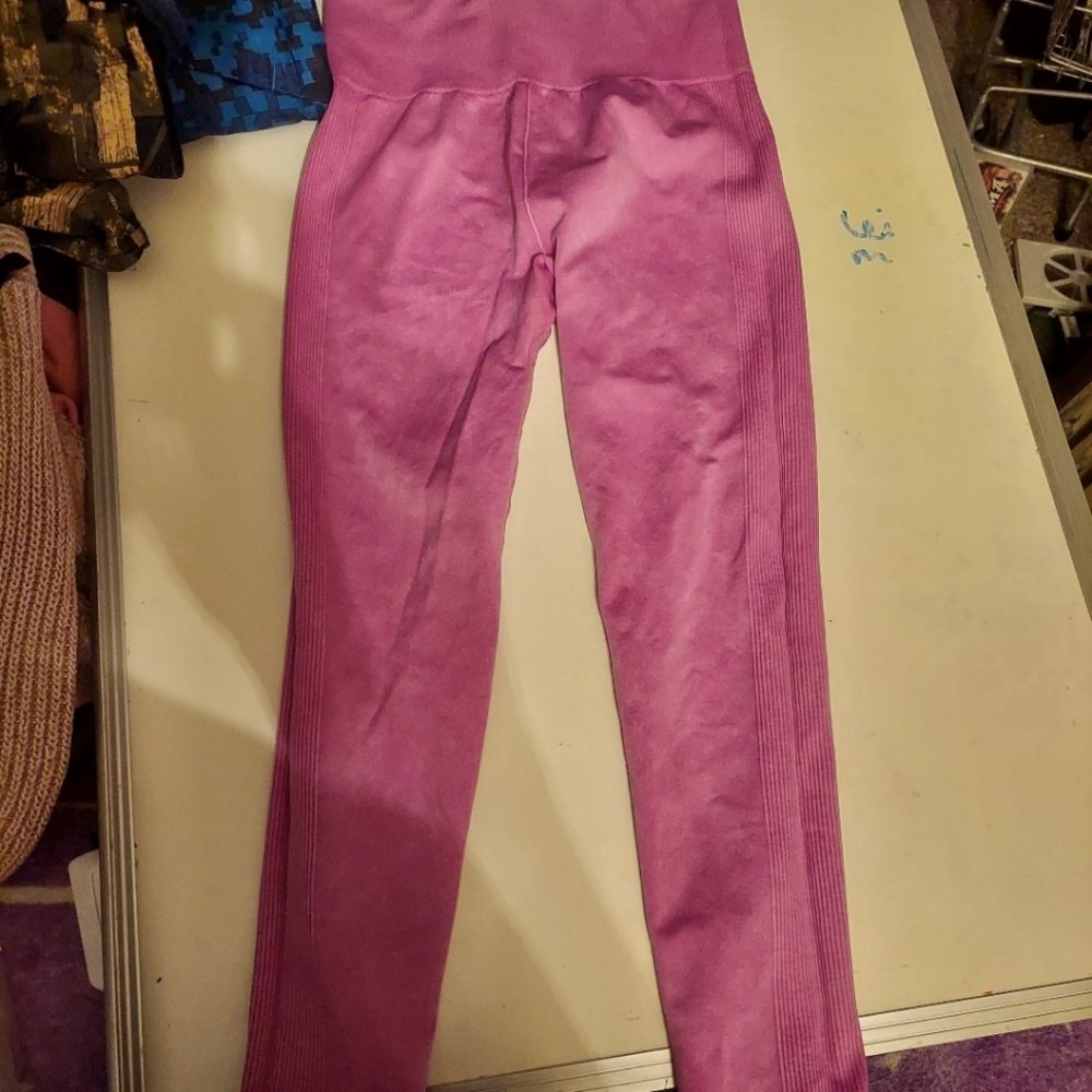Pink leggings